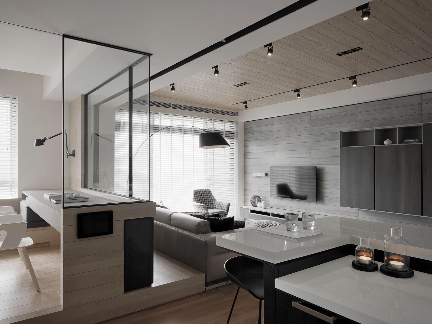 材質限定功能邊界丨玻璃書房——暗系家裝里的一道光