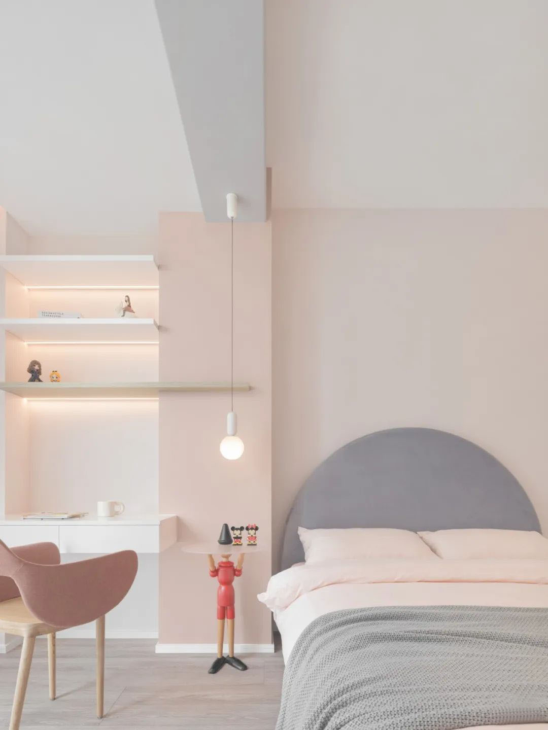 工作如此繁雜，居家何不簡單一些？三口之家的極簡美宅