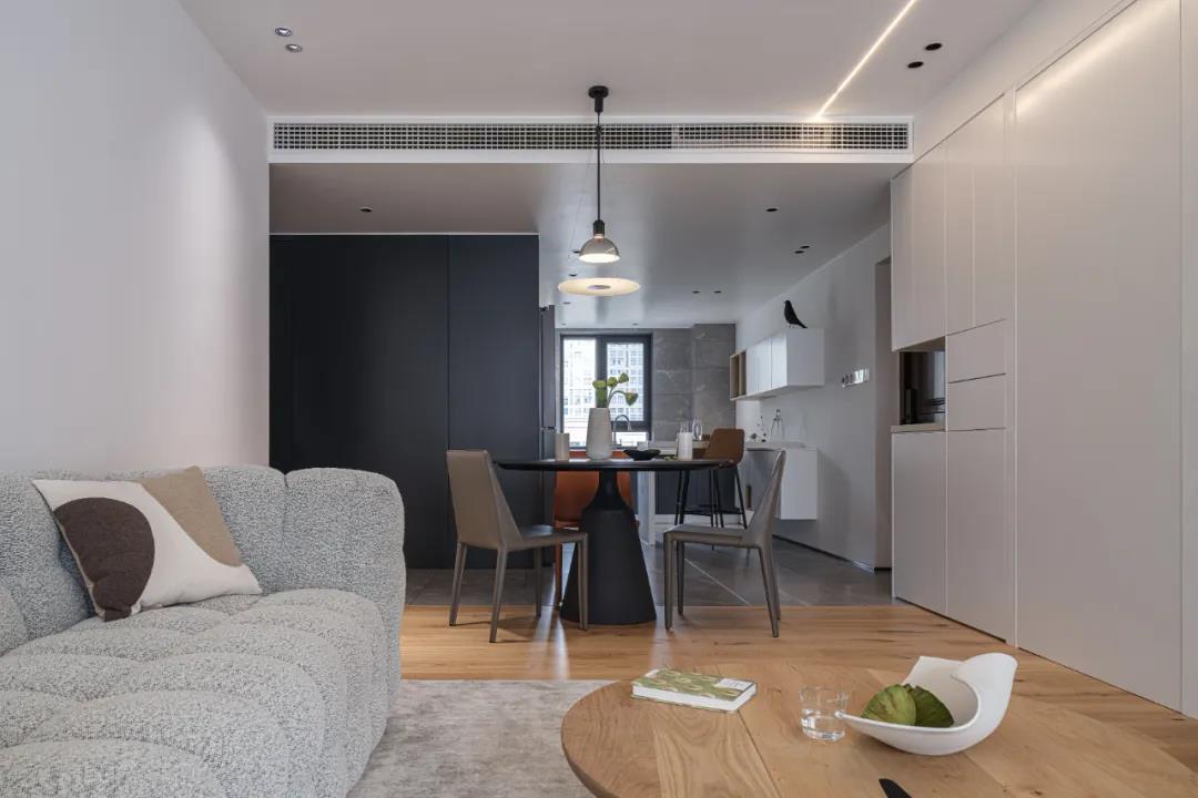 空間規劃師丨色彩層次映射功能變化，刪繁就簡的輕盈自宅