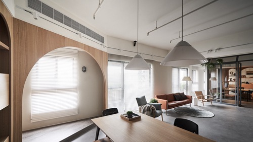 打通兩套房，竟是為了孩子的游樂場，當代家庭“幼兒園”