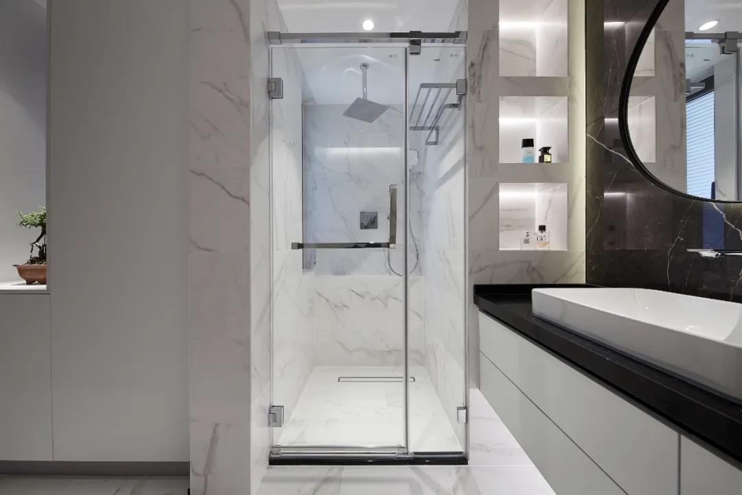 全屋通鋪魚骨紋、幾何分割裝飾墻，LDK的正確打開方式