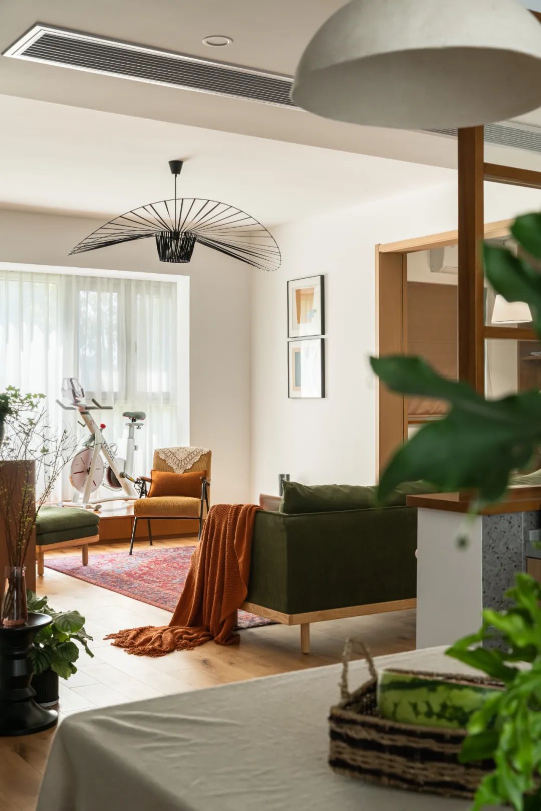 空間規劃師丨色彩層次映射功能變化，刪繁就簡的輕盈自宅