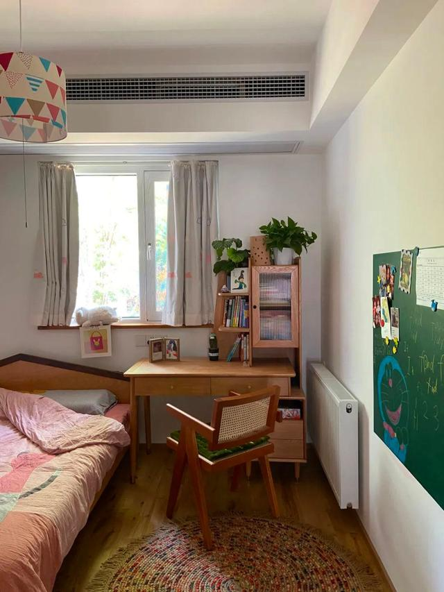 空間規劃師丨色彩層次映射功能變化，刪繁就簡的輕盈自宅