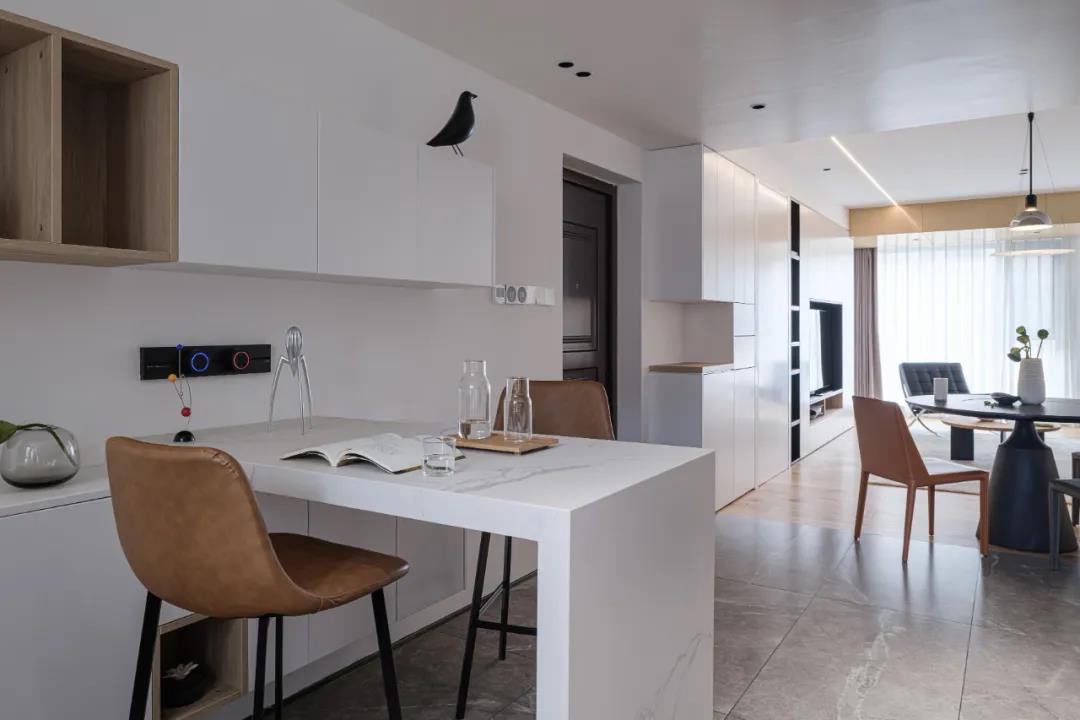 空間規劃師丨色彩層次映射功能變化，刪繁就簡的輕盈自宅