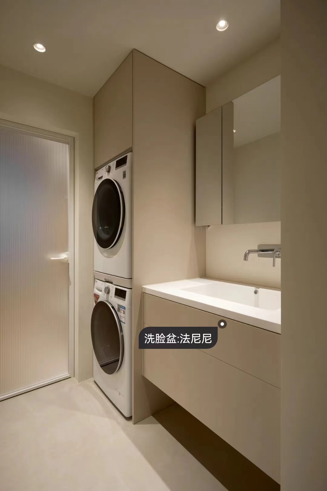 氛圍捕手丨前沿家私搭配時(shí)尚布設(shè)，渲染美女警察ins風(fēng)美宅