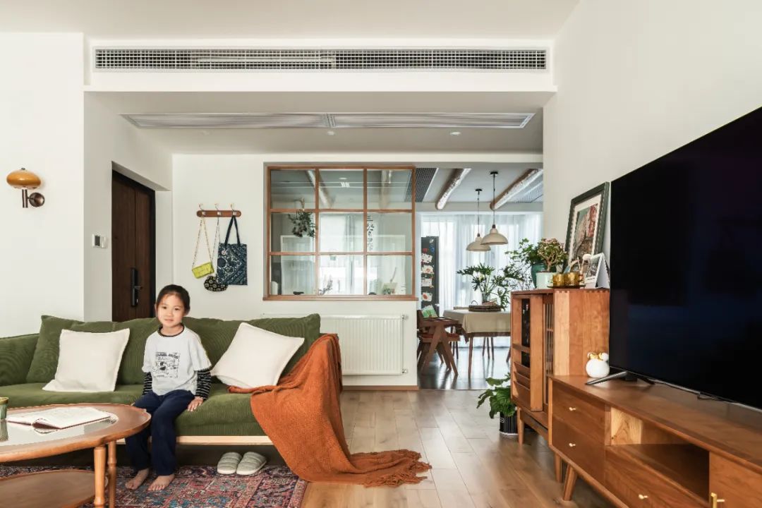 空間規劃師丨色彩層次映射功能變化，刪繁就簡的輕盈自宅