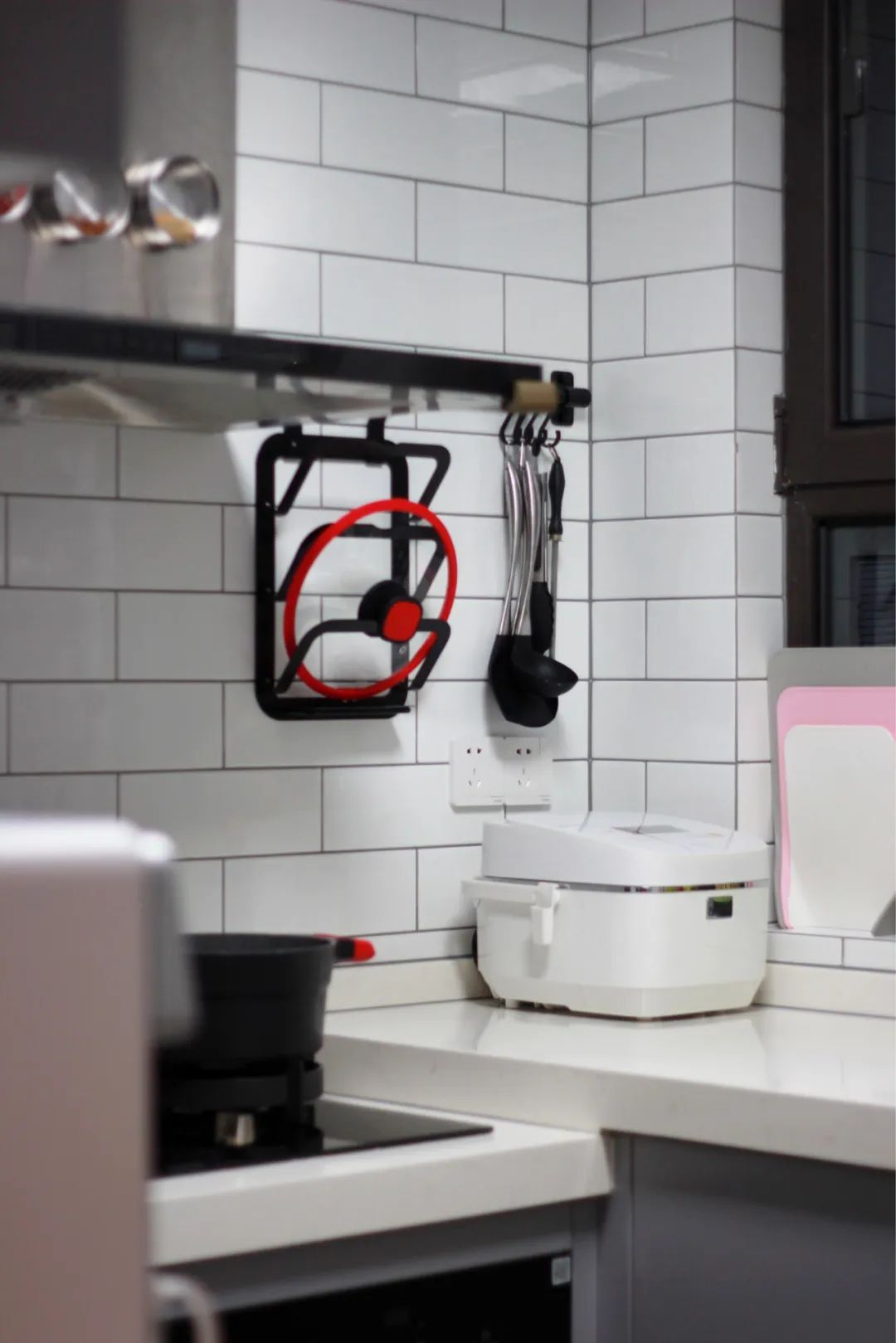 進(jìn)門就是5米收納柜，2改3小戶型，布局超多驚喜~