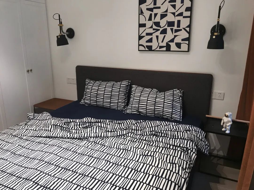 進(jìn)門就是5米收納柜，2改3小戶型，布局超多驚喜~