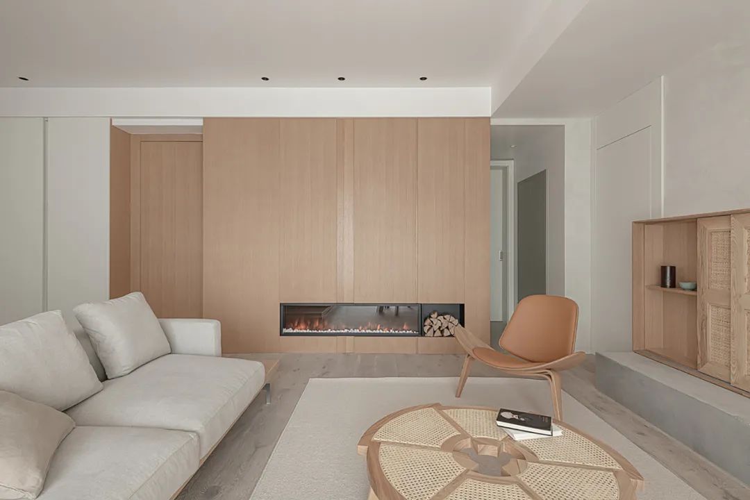 超大浴缸套間+休閑書房+獨(dú)立視聽室，人均80平的快樂！