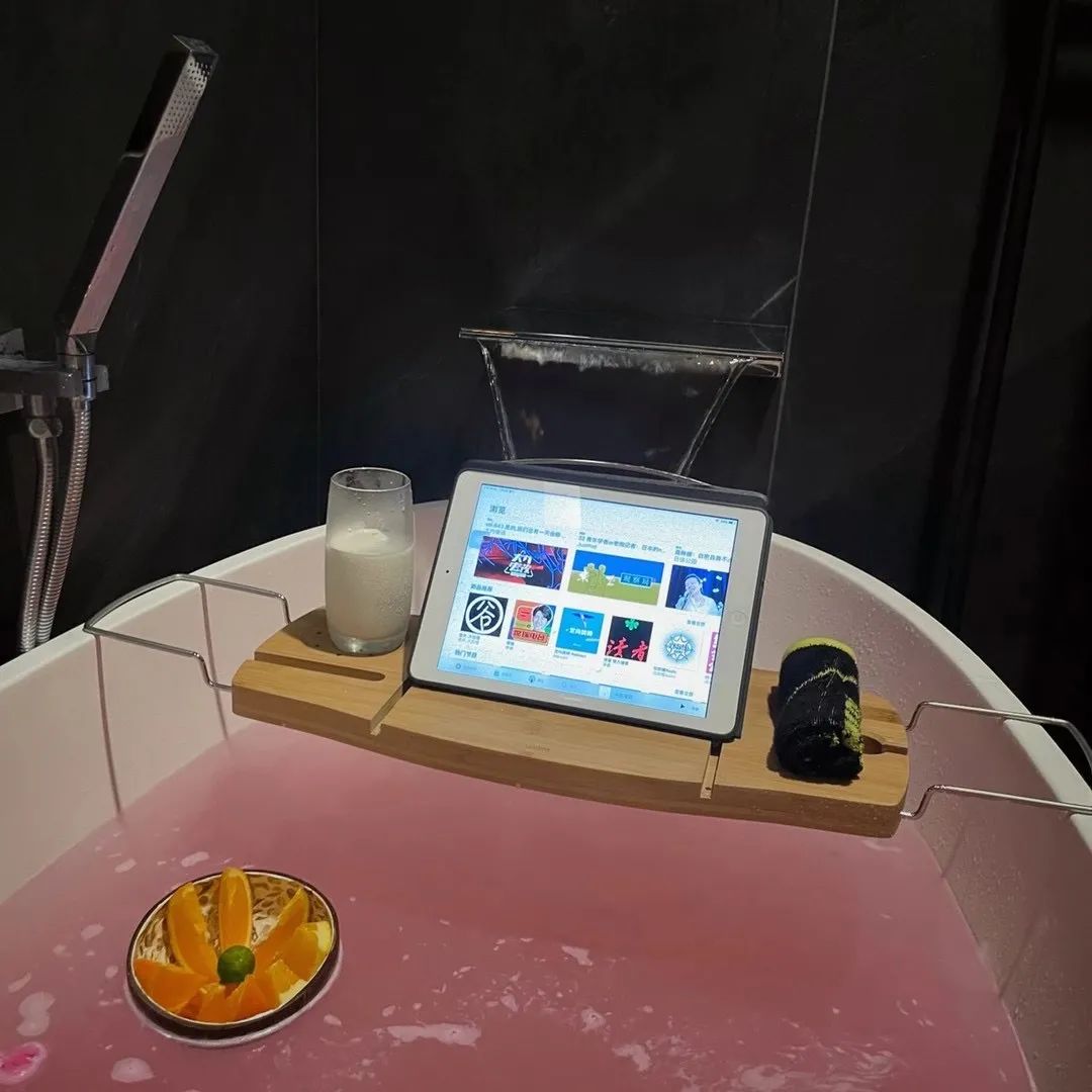 家有一小丨客廳滑滑梯，臥室涂鴉墻，居家帶娃新日常