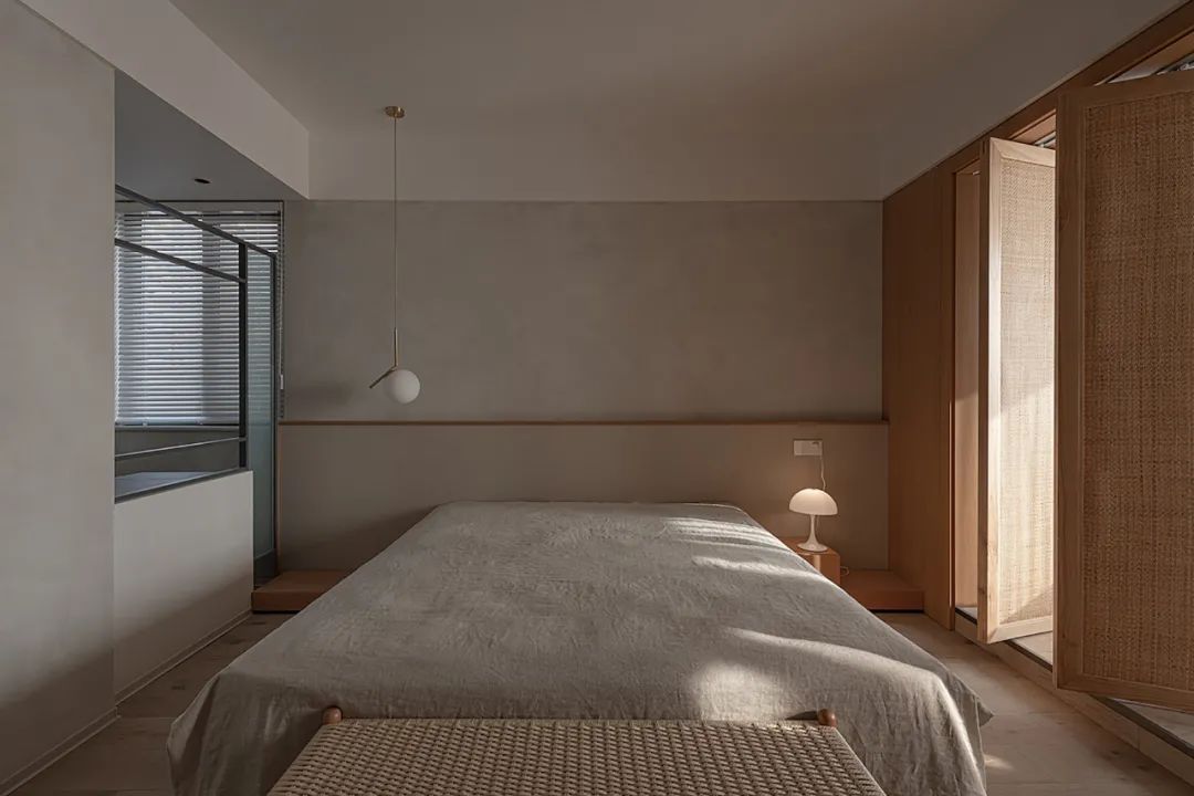 超大浴缸套間+休閑書房+獨(dú)立視聽室，人均80平的快樂！