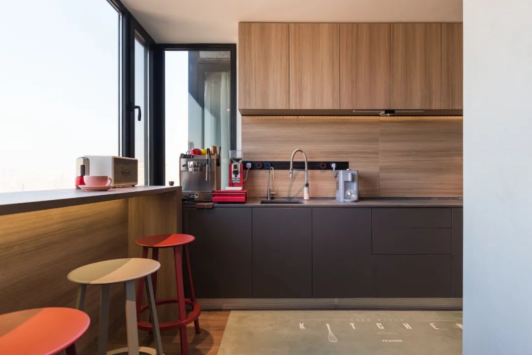 家有一小丨客廳滑滑梯，臥室涂鴉墻，居家帶娃新日常