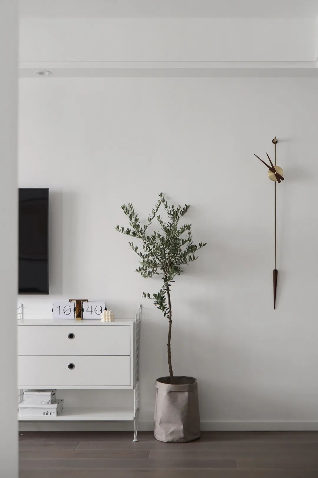 進(jìn)門就是5米收納柜，2改3小戶型，布局超多驚喜~