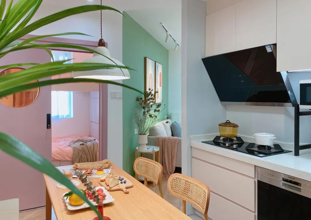 85㎡塞進多功能客廳，異戶型變成充滿巧思的北歐小家