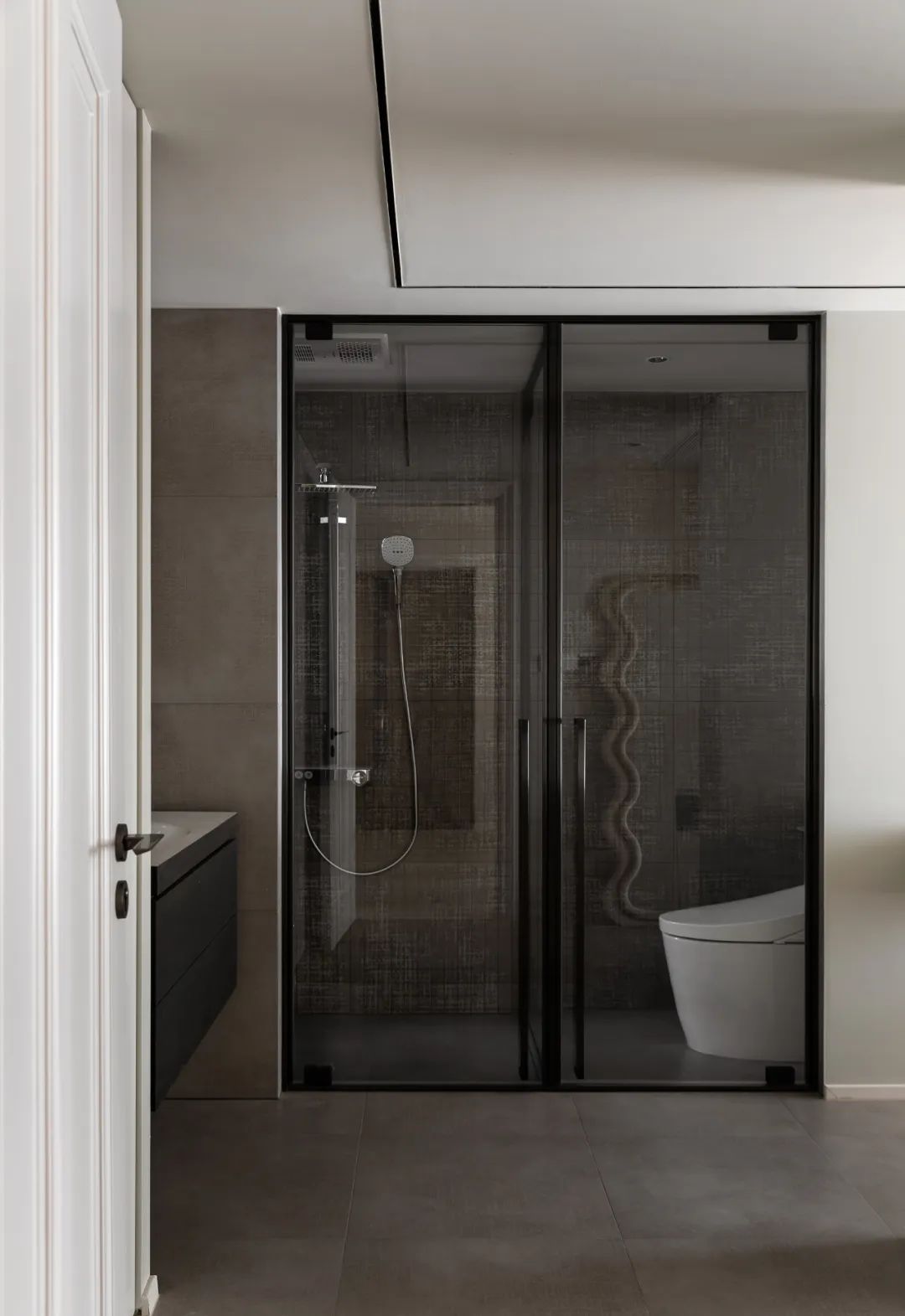 三代同堂坐擁中西式廚房+滑梯兒童房，看完我想住進去