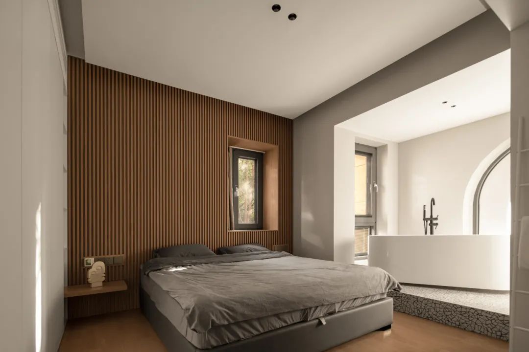 “去客廳化”有多爽?她家憑借異形窗+開放浴缸圈粉無數