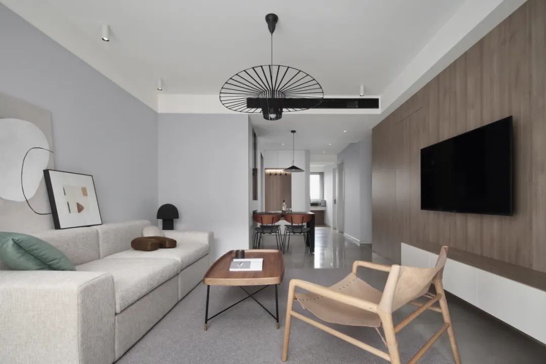 美女?dāng)z影師實(shí)力自寵，黑白灰小宅又美又溫柔，絕絕子～