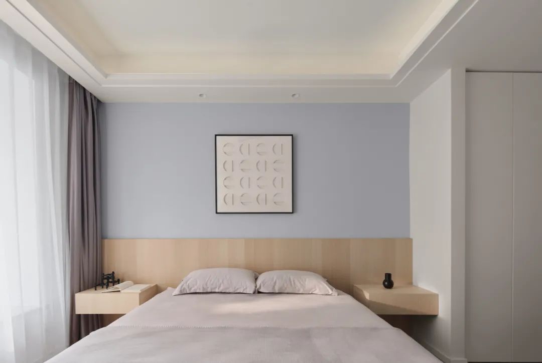 這套房子目前主要是我和老公兩個人住，三居對于未來的我們來說是剛需，希望舒適和簡約的同時不失溫馨與實用