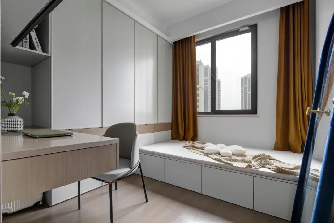 廣州尋親記，95后小夫妻為愛團聚，新婚房美cry網友	