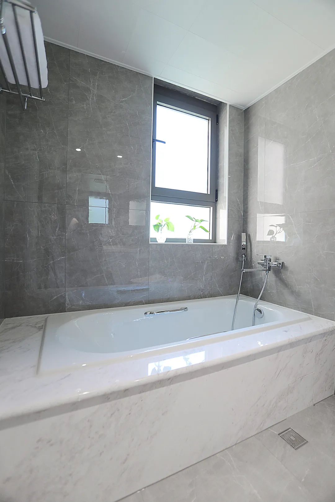 爆改130平大三居，養娃還能空無一物？無中生有衣帽間救了我！ 