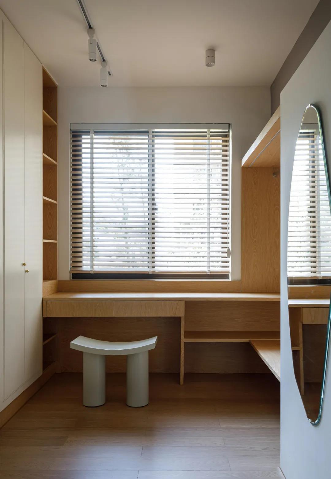 新宅巧設計，小3房「暗色變奏曲」完美詮釋less is more 