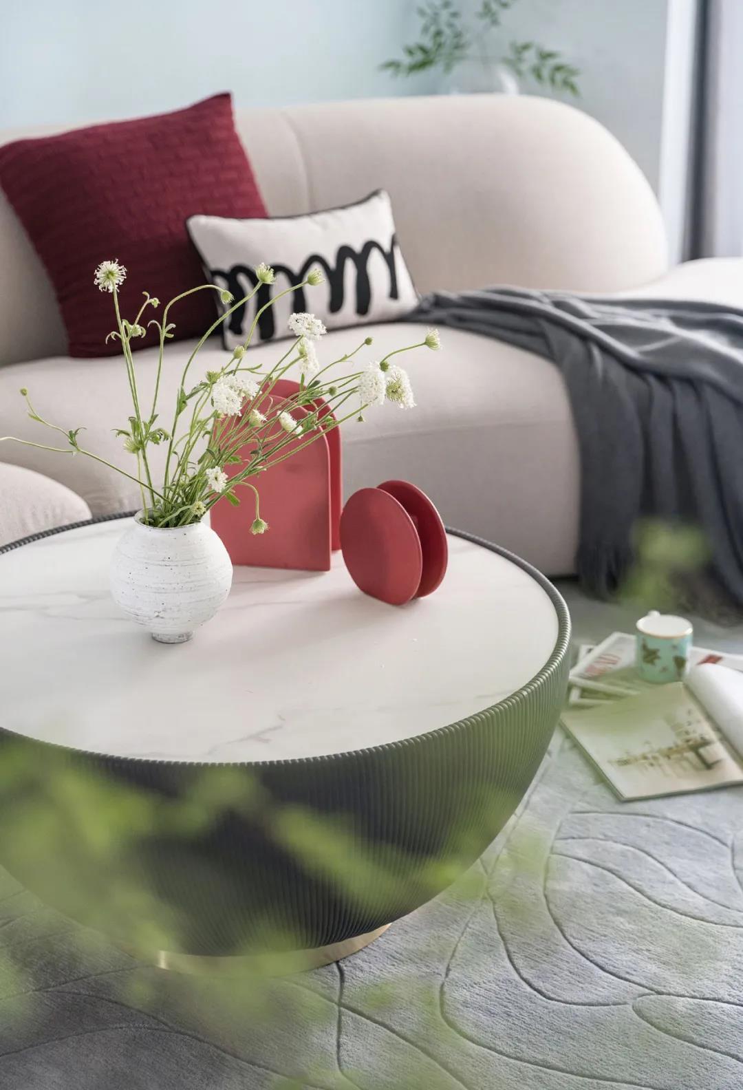 滬飄“富婆”一人住140㎡，三個(gè)臥室輪流睡？我酸了	