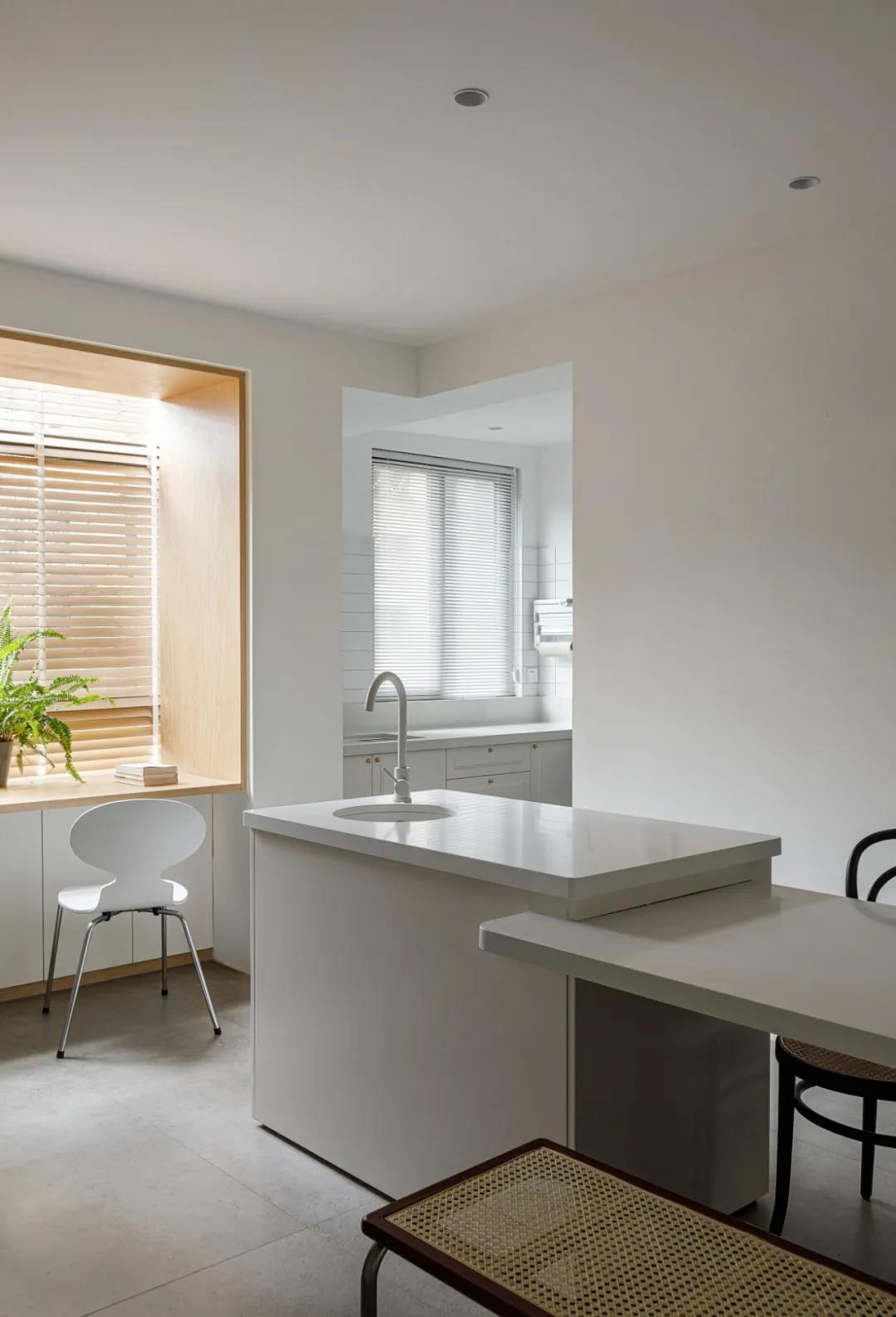 新宅巧設計，小3房「暗色變奏曲」完美詮釋less is more 