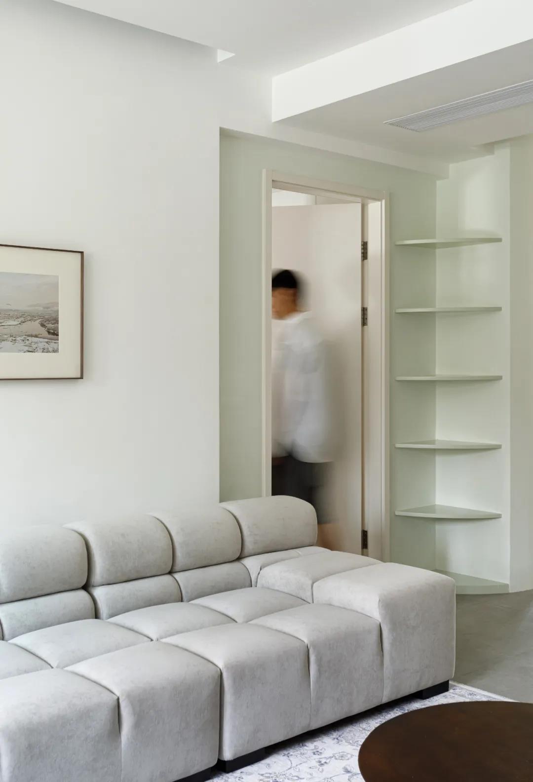 新宅巧設計，小3房「暗色變奏曲」完美詮釋less is more 