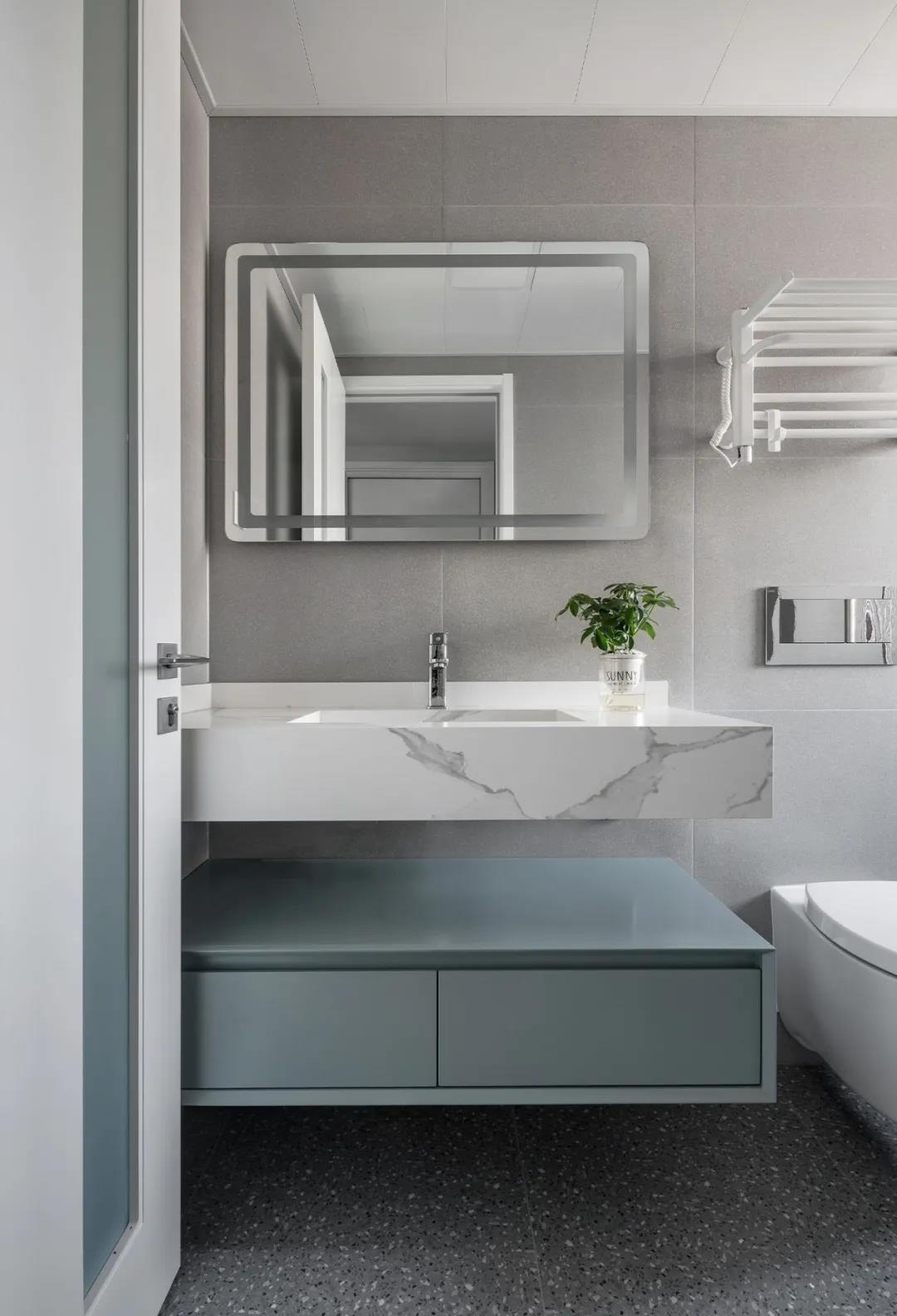 滬飄“富婆”一人住140㎡，三個(gè)臥室輪流睡？我酸了	