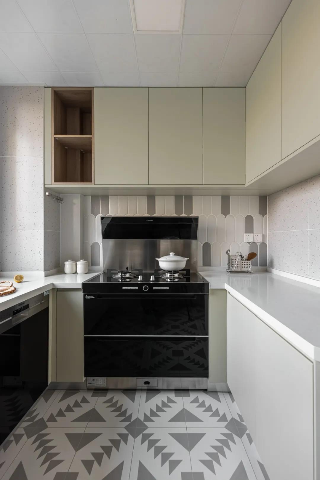 顏值爆表の107㎡婚房，邀三兩朋友來家聚會倍有面子	