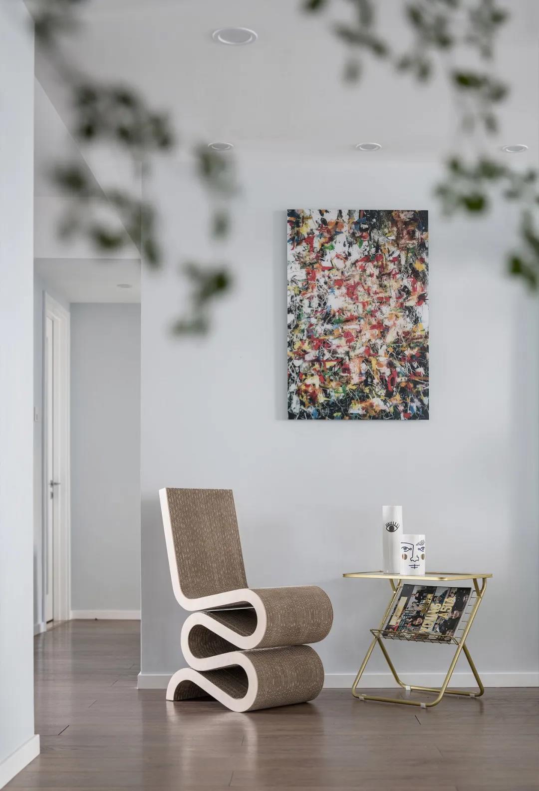 滬飄“富婆”一人住140㎡，三個(gè)臥室輪流睡？我酸了	