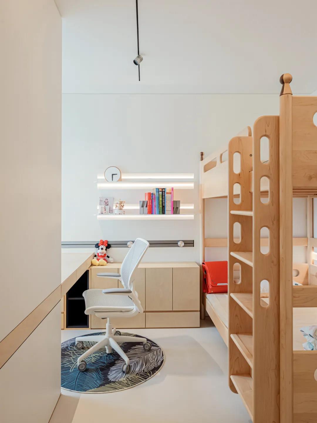 告別混亂和擁擠，用設(shè)計還原4口之家の夢想生活 