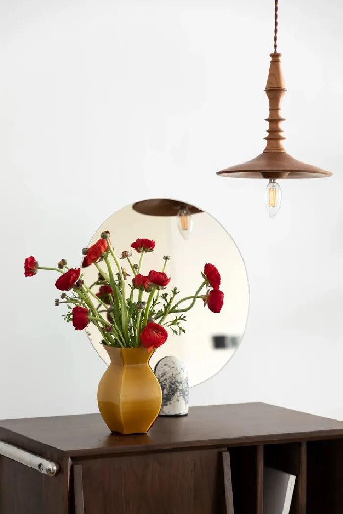 醫護夫婦打造雜志風質感家，98㎡藏著一個「復古秀場」	