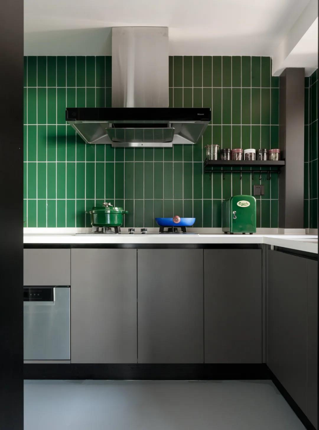 兩人一狗“斷舍離”，給生活做減法，拒絕emo! 