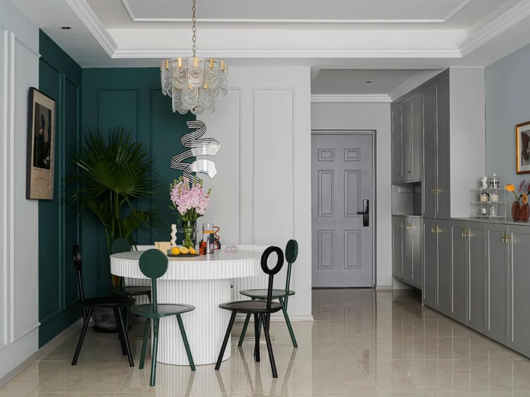 朋友非要全屋刷綠色，沒想到裝好后，堪比豪宅！	