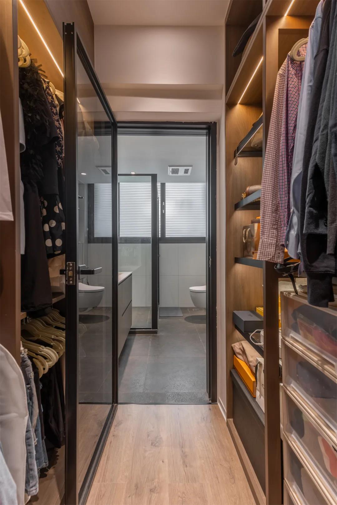 高級(jí)感大平層：飄窗別打通了！他家神奇改造多一室