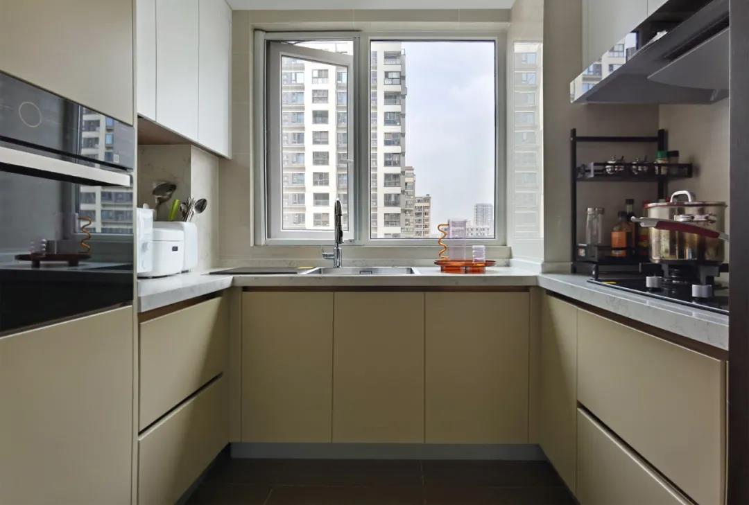 拯救中國(guó)式高飽和度老房，2022建議學(xué)學(xué)她家溫柔風(fēng)	