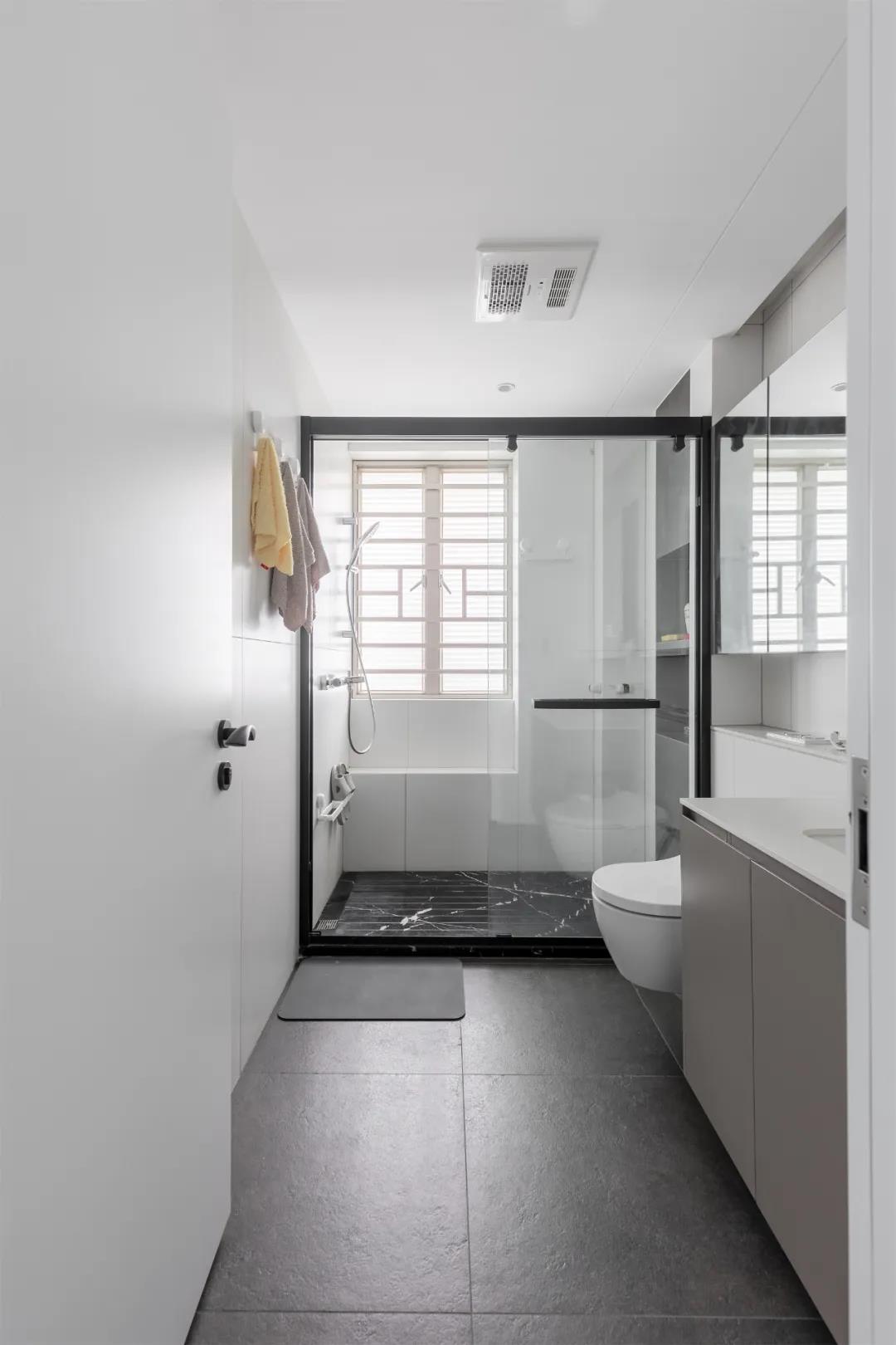 高級(jí)感大平層：飄窗別打通了！他家神奇改造多一室