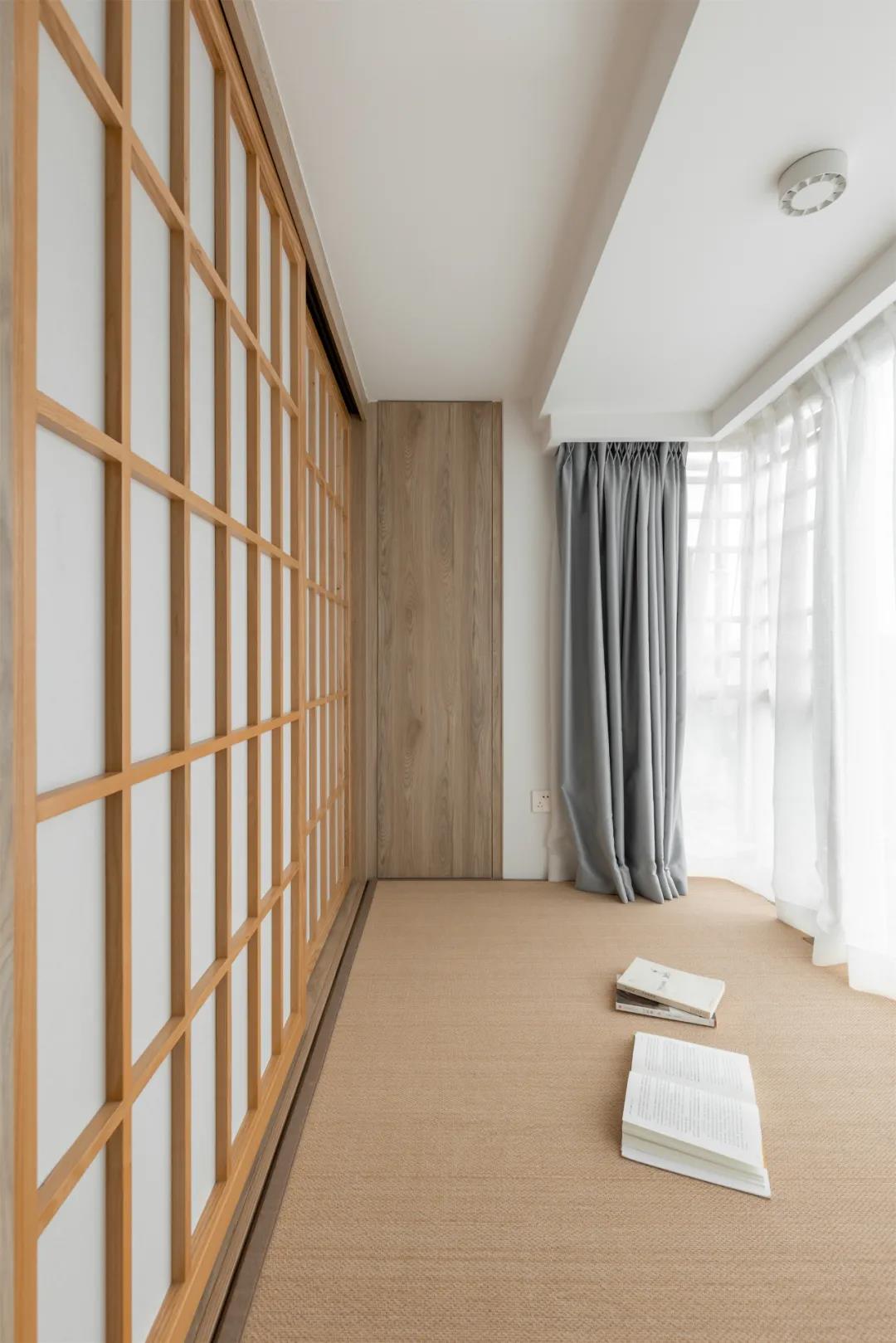 高級(jí)感大平層：飄窗別打通了！他家神奇改造多一室