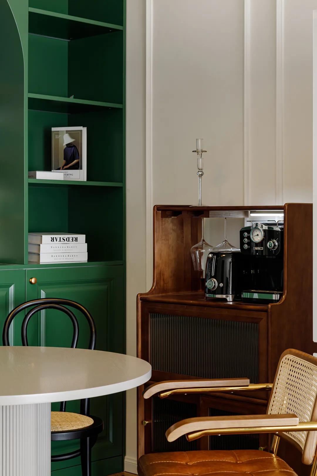 僅70㎡打造“年度最佳法式復(fù)古”這對(duì)時(shí)尚博主真哇塞~