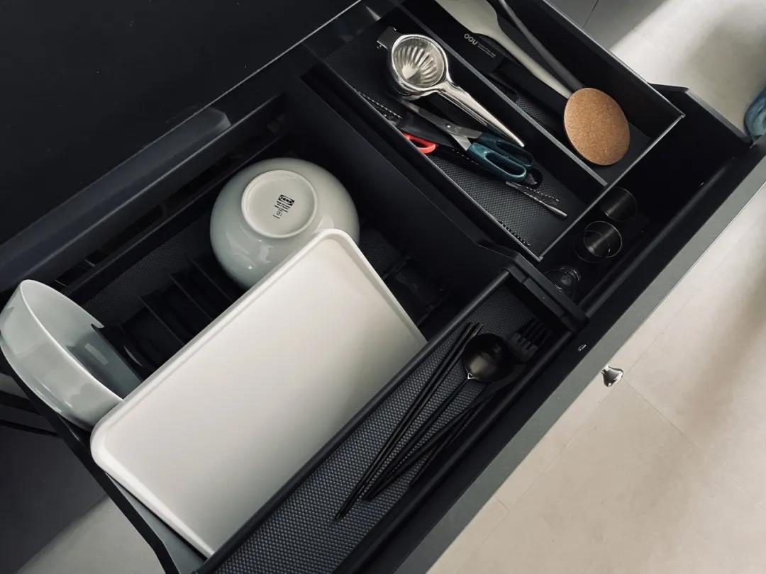 看完他家56㎡酒店式設(shè)計(jì)，我真不覺(jué)得是小戶型