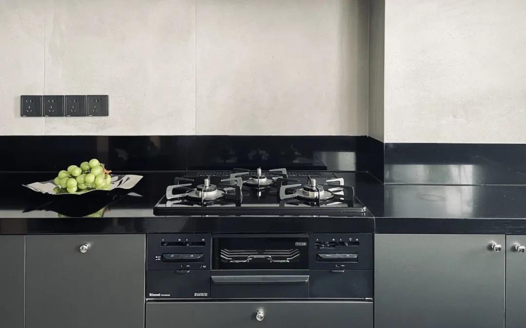 看完他家56㎡酒店式設(shè)計(jì)，我真不覺(jué)得是小戶型