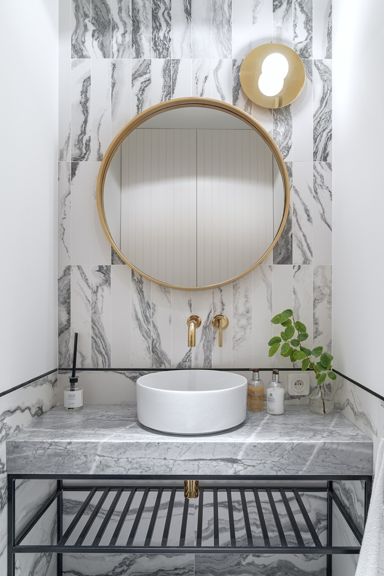 79㎡斜頂閣樓變身小型別墅，縱享音樂與酒的品質生活