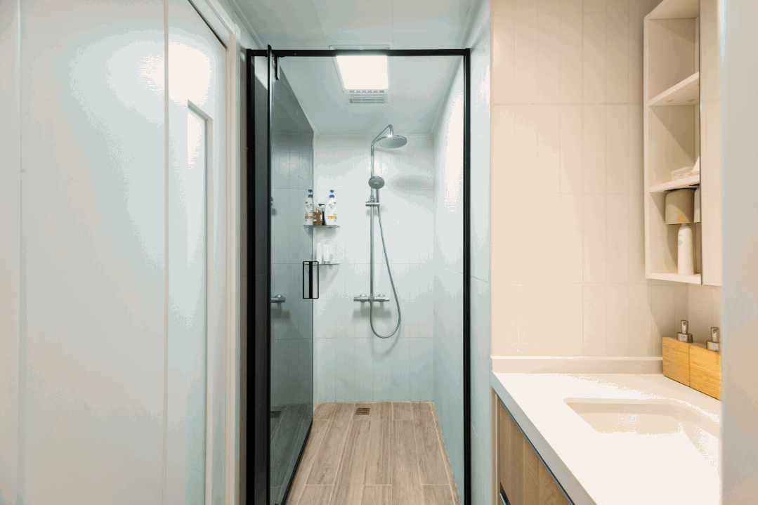 老房沒廳？80㎡三居變兩居，生活、會客、休閑面面俱到！