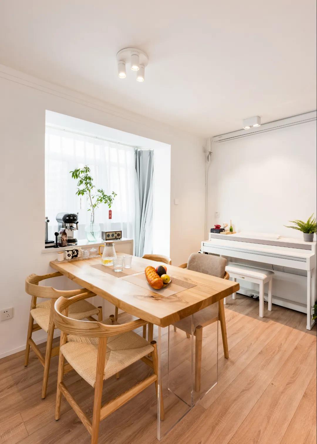 老房沒廳？80㎡三居變兩居，生活、會客、休閑面面俱到！