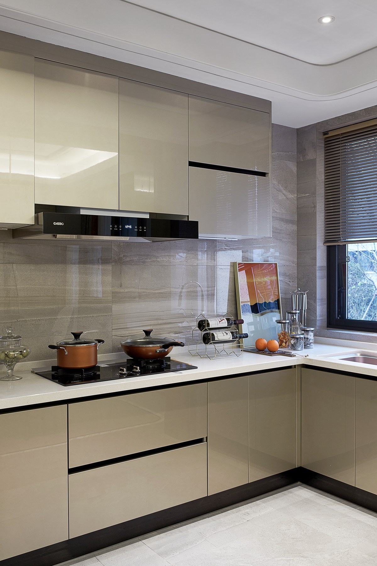 124㎡多口之家，全屋『愛馬仕橙』，雜志里才有的樣子！