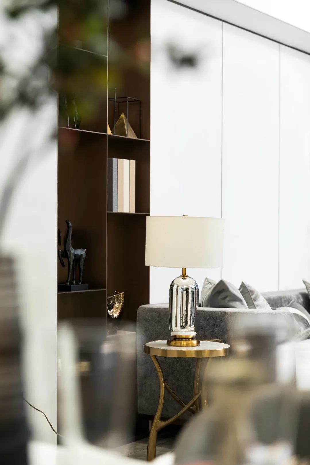 130㎡裝出「赫拉宮殿」般恢弘氣勢(shì)，美到骨子里