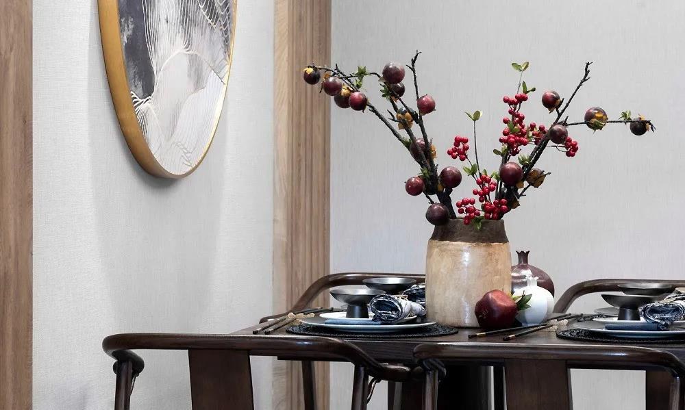 “國(guó)風(fēng)總裁”的新家，142㎡新中式三居做出獨(dú)立衣帽間，超有味