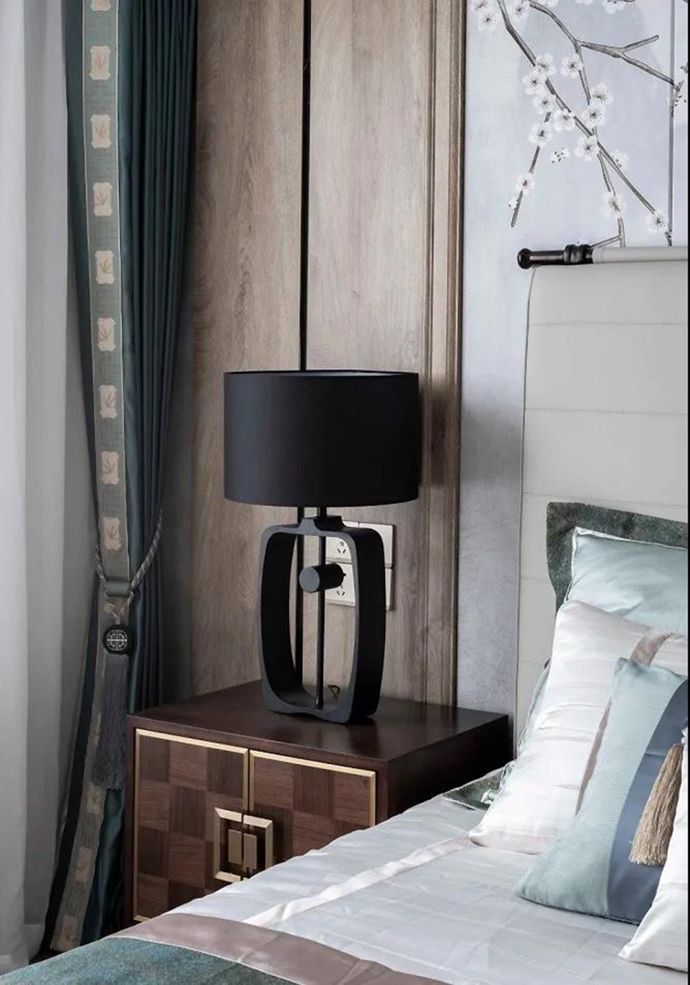 “國(guó)風(fēng)總裁”的新家，142㎡新中式三居做出獨(dú)立衣帽間，超有味