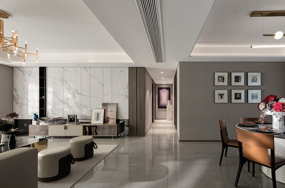 驚了，任性老婆在走廊裝了衣帽間！真的有那么香嗎？